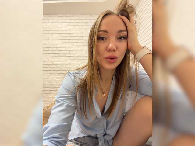 Pepetka22 live cam on BongaCams