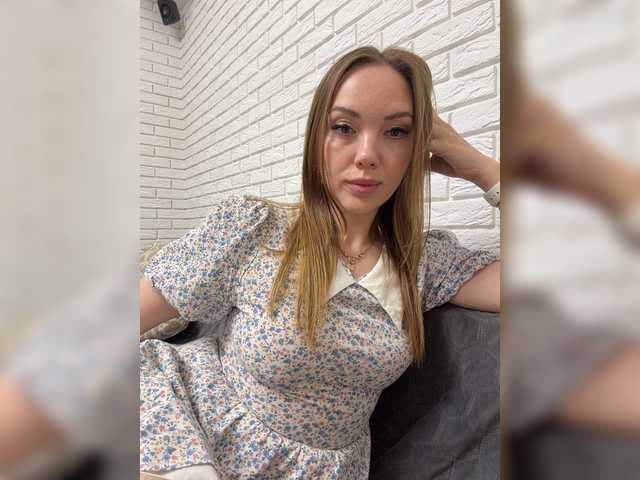 KitFox live webcam show