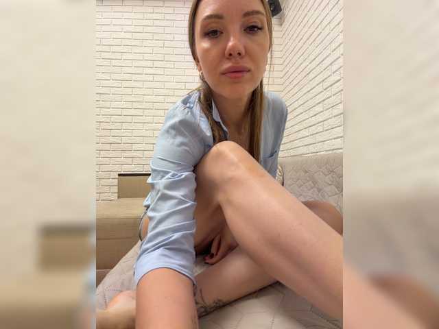 Pepetka22 live cam on BongaCams