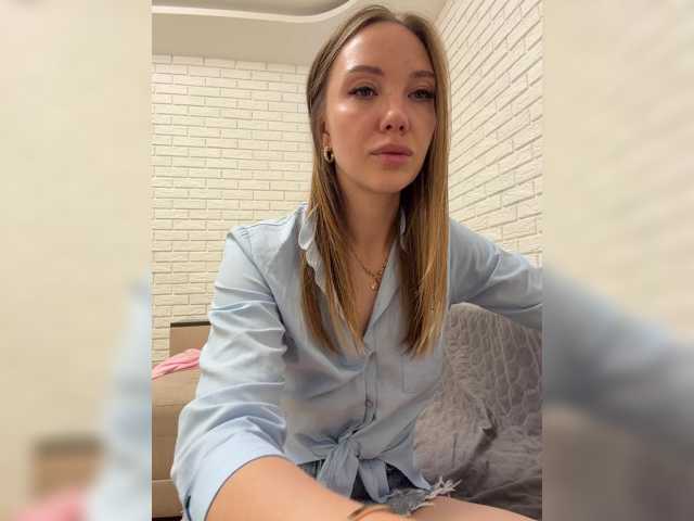 Pepetka22 live cam on BongaCams