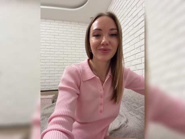 Pepetka22, live now on BongaCams