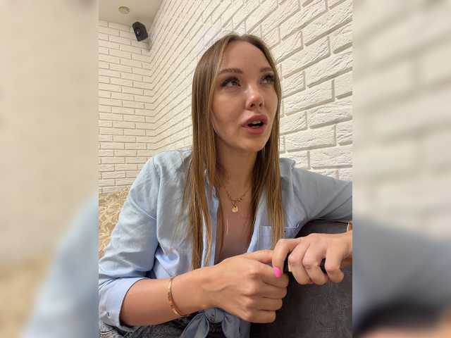 Pepetka22 live cam on BongaCams