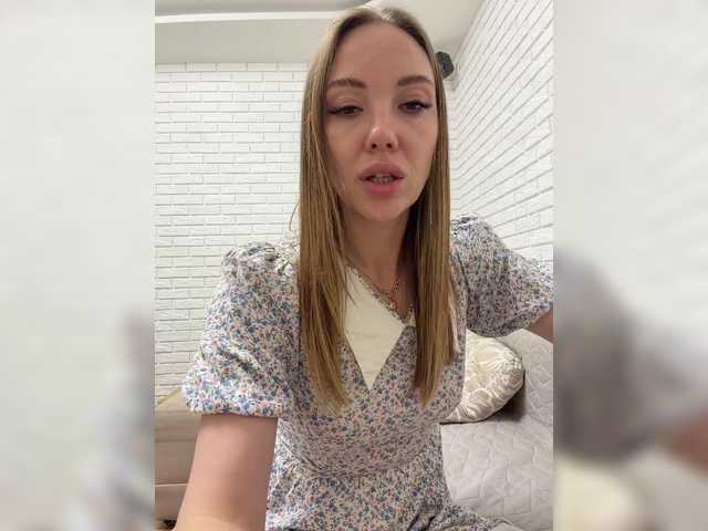 Pepetka22 live cam on BongaCams