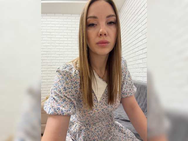 KitFox live webcam show
