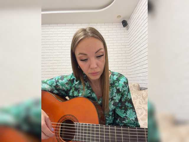 Pepetka22 live cam on BongaCams