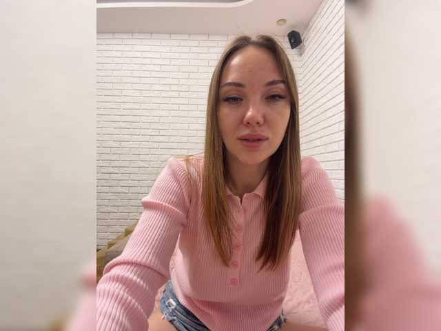 Pepetka22, live now on BongaCams