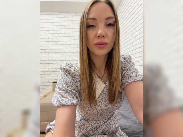 KitFox live webcam show