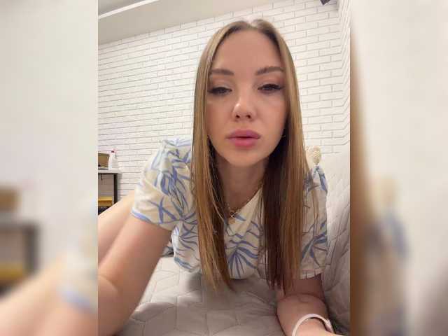 Pepetka22 live cam on BongaCams