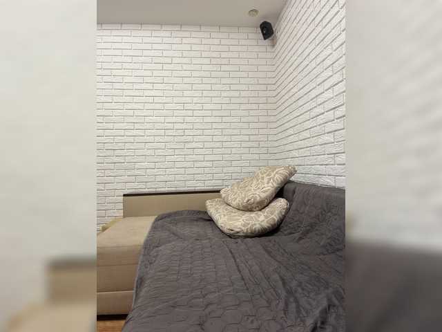 KitFox live webcam show