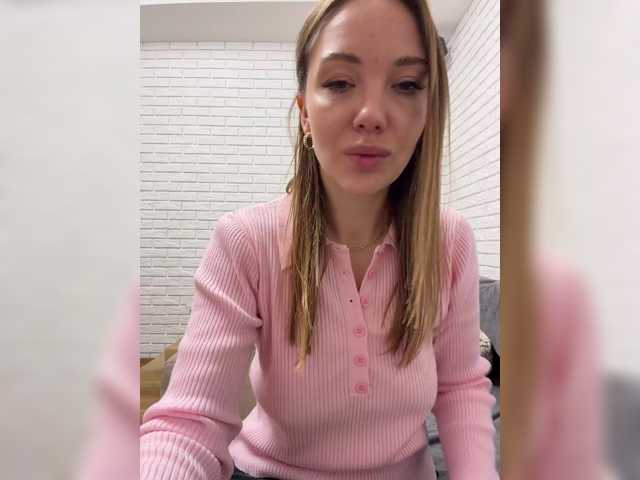 KitFox live cam on BongaCams