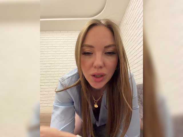 Pepetka22 live cam on BongaCams