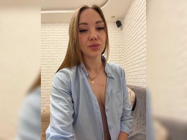 Pepetka22 live cam on BongaCams