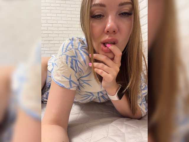 Pepetka22 live cam on BongaCams
