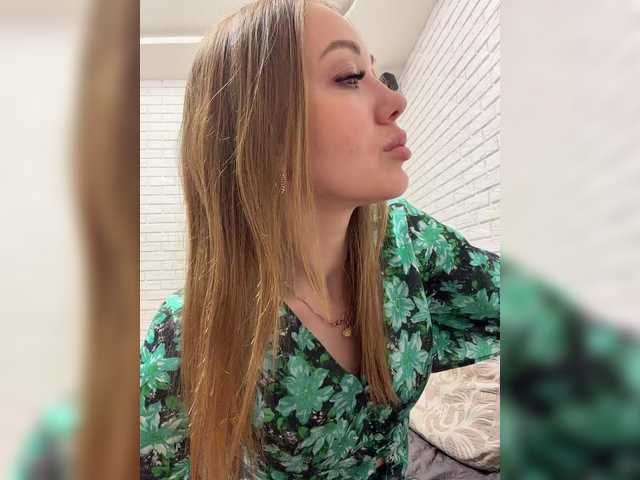 Pepetka22 live cam on BongaCams