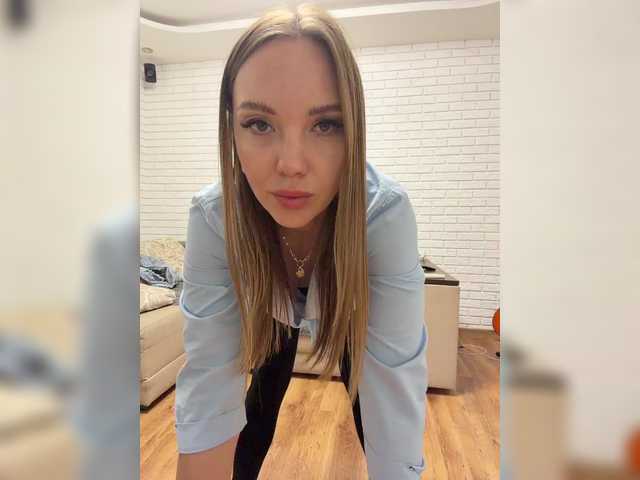 Pepetka22 live cam on BongaCams