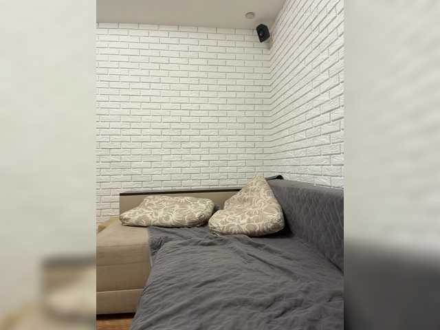 KitFox live webcam show