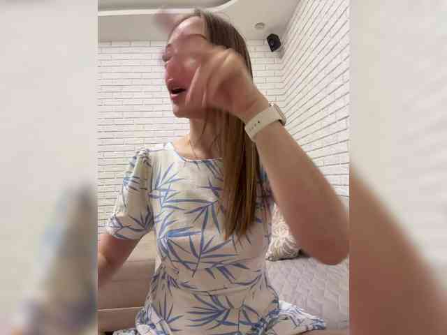 Kitfox's cam show statistics and live stream