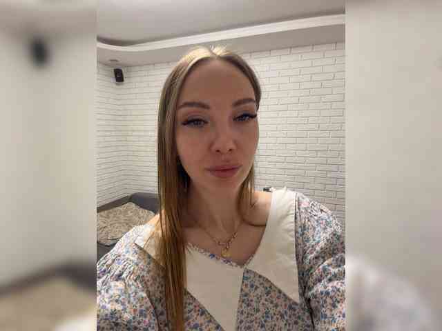 Kitfox's cam show statistics and live stream