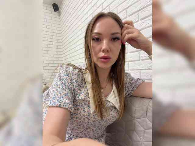 Kitfox's cam show statistics and live stream