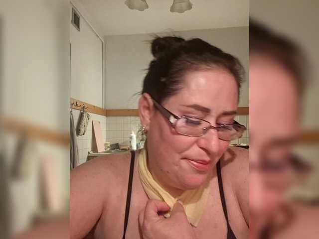 loriktwinss live cam on BongaCams