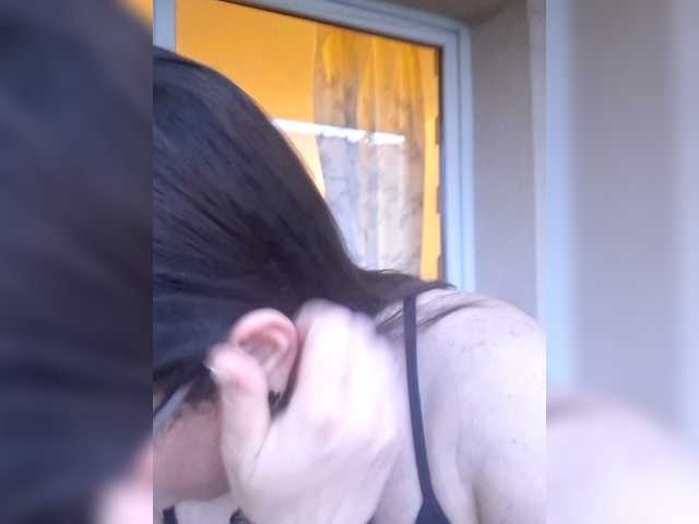 loriktwinss live cam on BongaCams