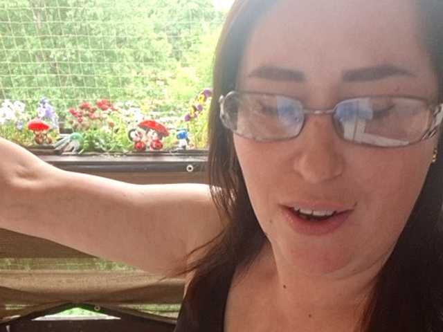 loriktwinss live cam on BongaCams
