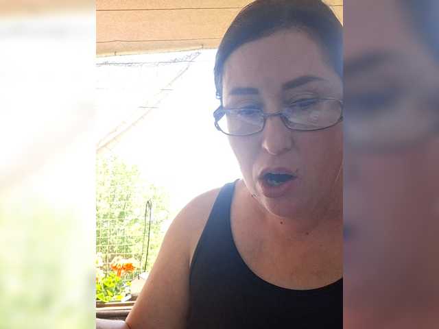 loriktwinss live cam on BongaCams