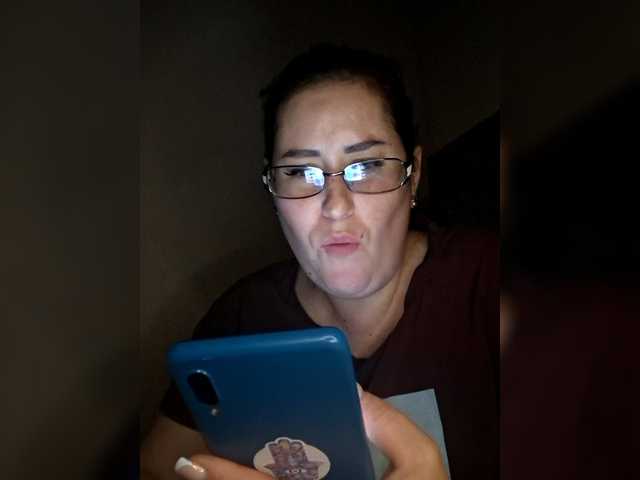 loriktwinss live cam on BongaCams