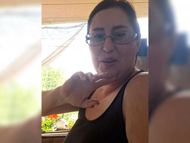 loriktwinss live cam on BongaCams