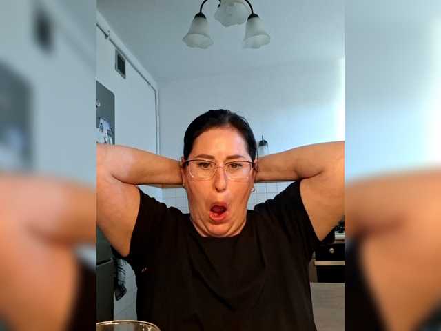 loriktwinss live cam on BongaCams