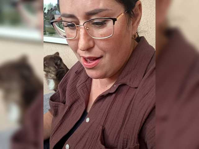 loriktwinss live cam on BongaCams