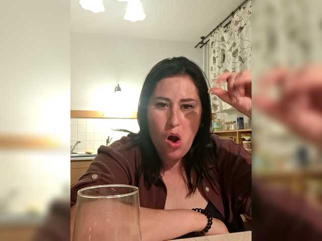 loriktwinss live cam on BongaCams