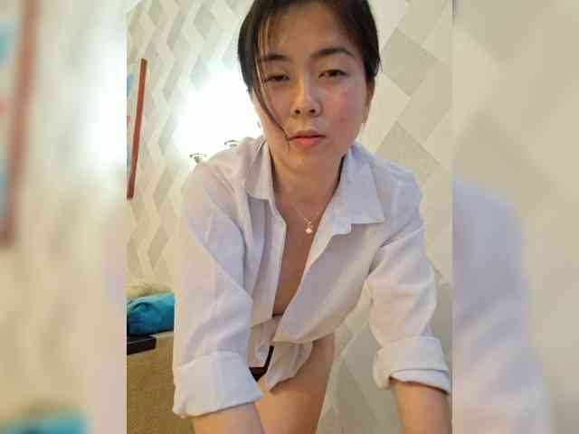このモデルは現在ライブ中です。 dasha922