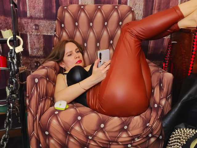 deluxekinky live sex show