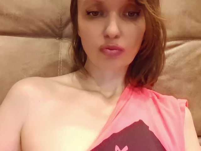 lilisexy14 live webcam show