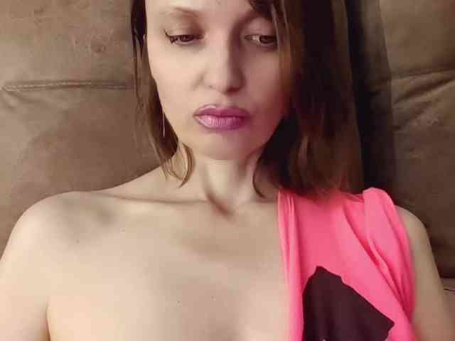 lilisexy14 webcam