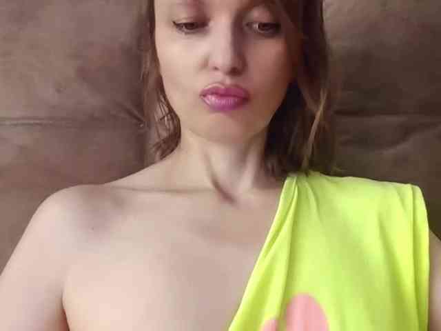lilisexy14 webcam