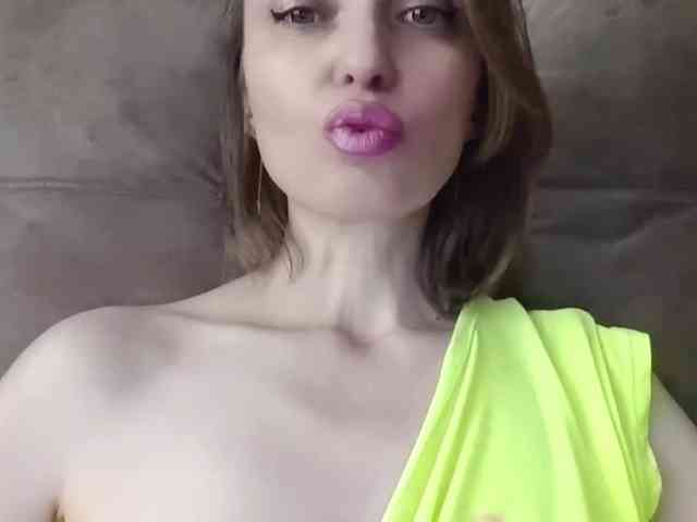 lilisexy14 webcam
