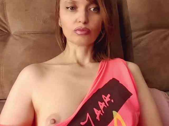 lilisexy14 webcam