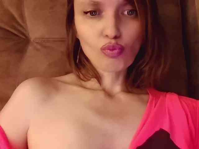 lilisexy14 webcam