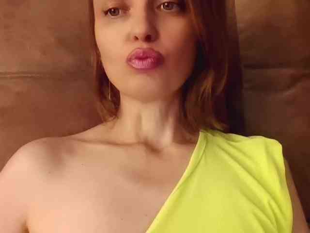 lilisexy14 webcam
