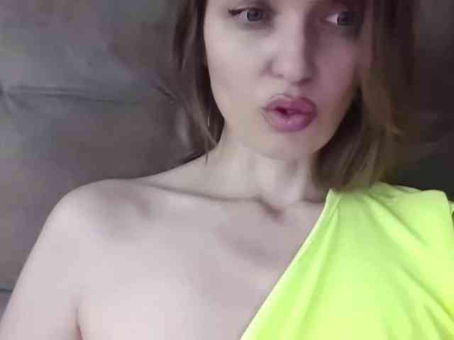 lilisexy14 webcam