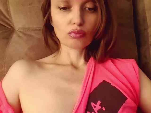 lilisexy14 webcam