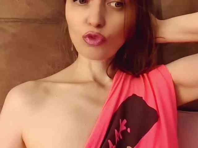 lilisexy14 webcam