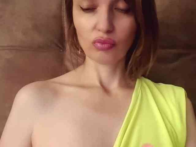 lilisexy14 webcam