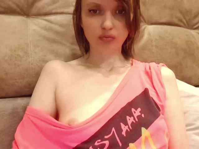 lilisexy14 webcam