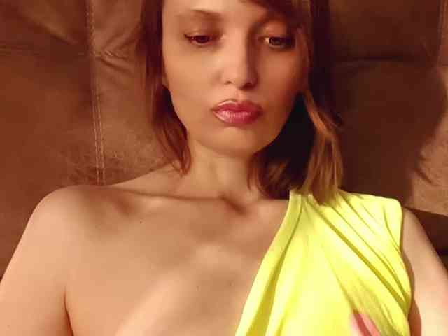 lilisexy14 webcam