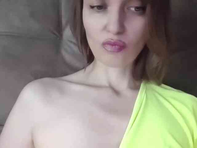 lilisexy14 webcam
