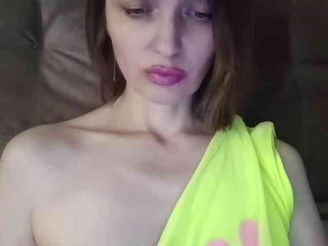 lilisexy14 webcam