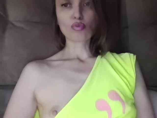 lilisexy14 webcam